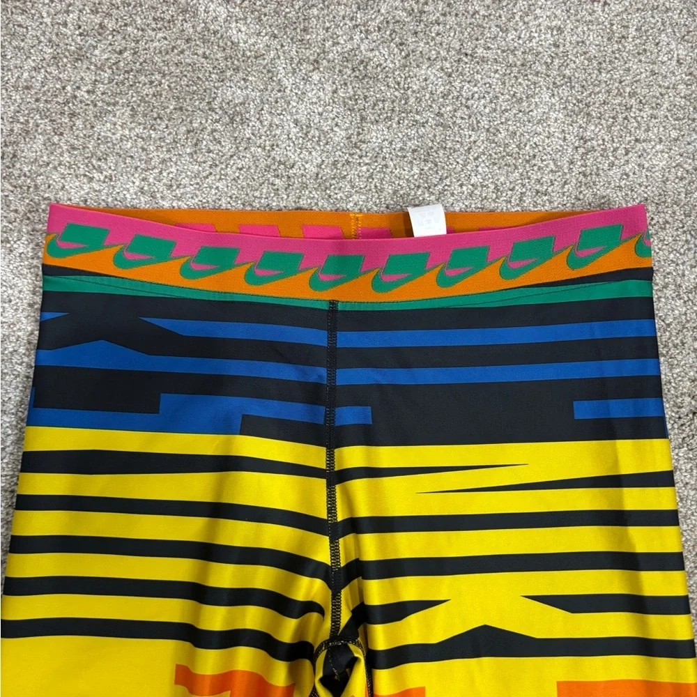 Nike Sportswear NSW Women's Printed Leggings Watermelon Size M activewear - Picture 12 of 13